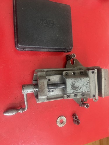 Clausing 8520 milling machine - clausing,